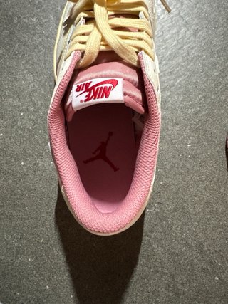 Travis Scott x Air Jordan 1 Low Shy Pink Talla 42