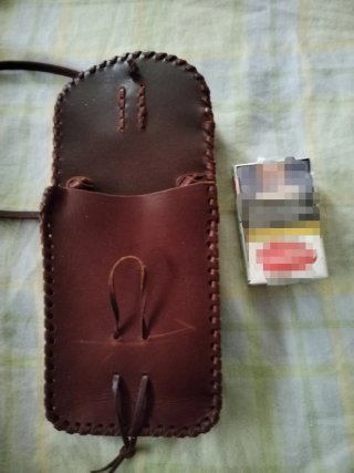 Bolso de cuero artesanal