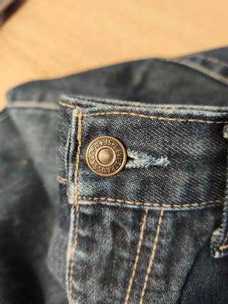 Pantalón Levis 521 Talla 34x32