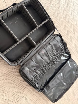 Maletín maquillaje y manicura negro