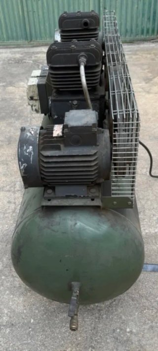 Compresor de aire industrial Ciata 270 L.