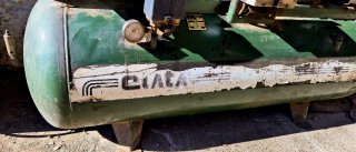 Compresor de aire industrial Ciata 270 L.