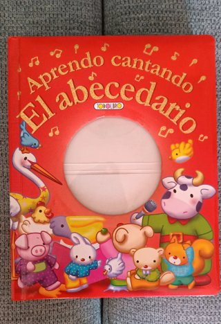 Dos libros de cuentos infantiles. Edad 2-3 años