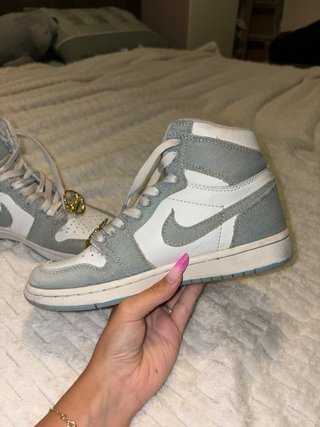 Scarpe Jordan High Top Grigio Bianco
