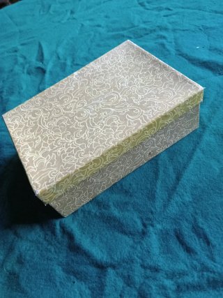 Caja antigua para postales