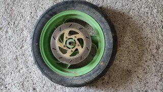 Ruedas de moto verdes