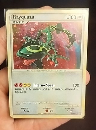 Carta Pokémon Rayquaza 2011 estado exelent