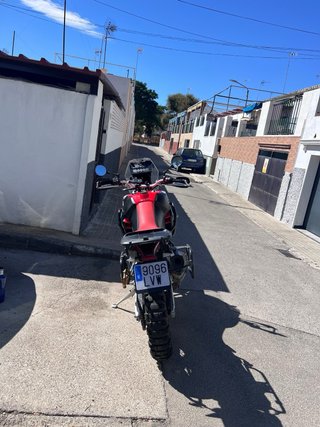 Aprilia Tuareg 660 Trail Negra/Roja
