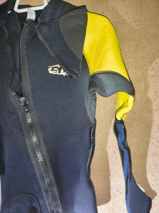 Chaqueta neopreno talla 3 o talla m. Seland aneto.