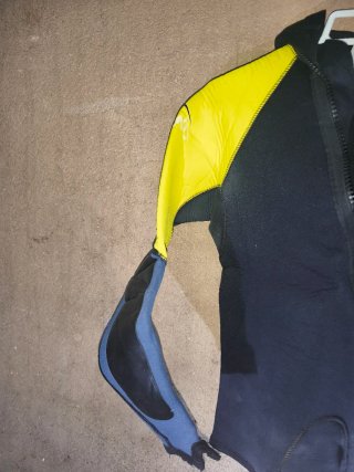 Chaqueta neopreno talla 3 o talla m. Seland aneto.