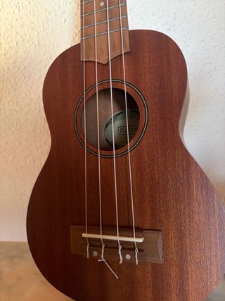 Ukelele de madera