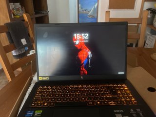 Acer Nitro V15 RTX 5050 i7 16GB