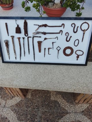 Cuadro piezas antiguas