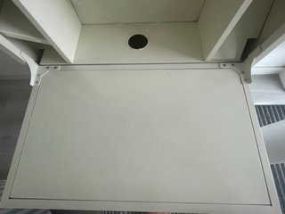 Buró Metálico Ikea Beige