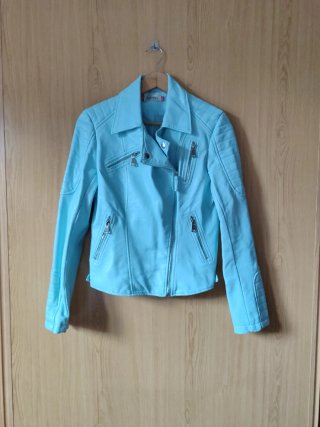 Cazadora polipiel azul talla L