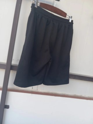 Pantalón corto hombre negro