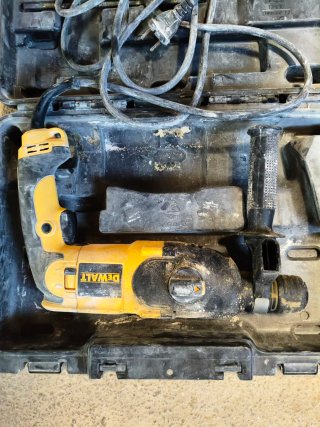 Taladro Percutor DeWalt Negro/Amarillo