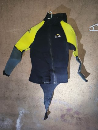 Chaqueta neopreno talla 3 o talla M. Seland aneto