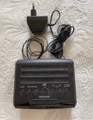Radio despertador Sunstech RDS5U FM doble alarma