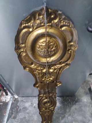 Péndulo Morez comtoise original 1'20 sol repujado