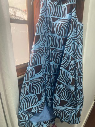 Vestido azul y marrón con lazo