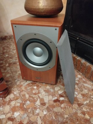 Amplificador Yamaha RX-V459 más altavoces Infinity