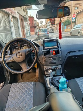 Mercedes-Benz  2009