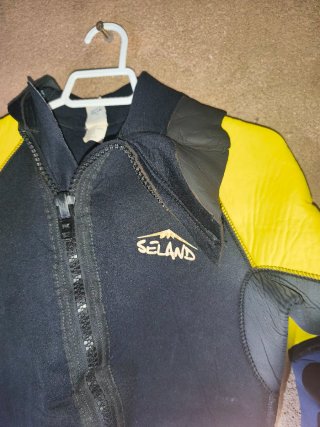 Traje neopreno talla 3 o talla M.SELAND aneto
