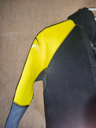Traje neopreno talla 3 o talla M.SELAND aneto