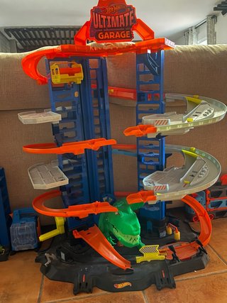 Circuito Hot Wheels Ultimate Garage como nuevo.