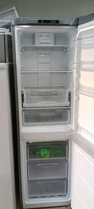 NEVERA COMBI INDESIT NO FROST ENERGÍA A+
