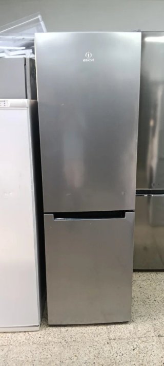 NEVERA COMBI INDESIT NO FROST ENERGÍA A+