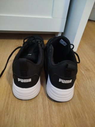 Zapatillas Puma Hombre Negras y Blancas nuevas