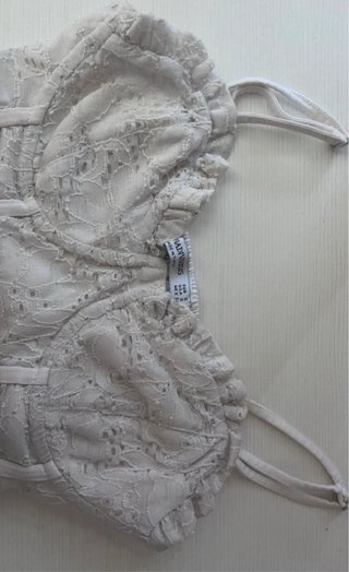 Top Stradivarius encaje blanco XS