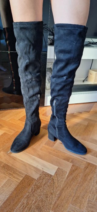 Botas altas negras talla 39