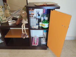 Mueble-recibidor de entrada con espejo y armario