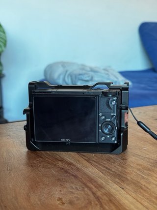 Cámara Sony RX100 VII + accesorios