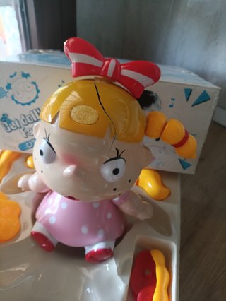 Muñeca de colección con sonido