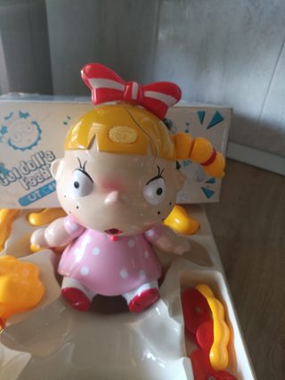 Muñeca de colección con sonido