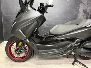 Honda Forza 125 Edición Especial ABS Gris/Rojo
