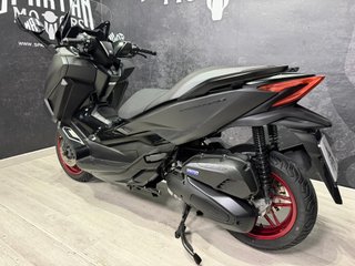 Honda Forza 125 Edición Especial ABS Gris/Rojo