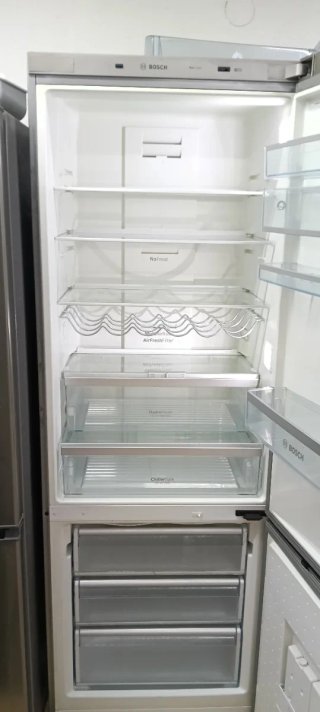NEVERA COMBI BOSCH NO FROST ENERGÍA A+