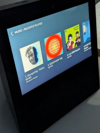 Amazon Echo Show Alexa