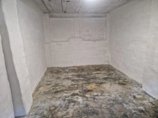 Alquilar Cochera con Trastero