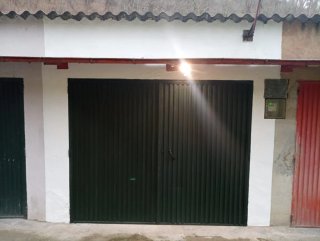 Alquilar Cochera con Trastero
