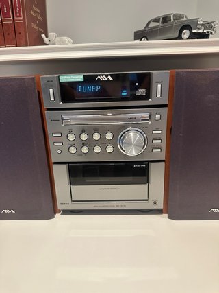 Equipo Hi-Fi AIWA con 2 altavoces