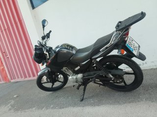 Yamaha YBR 125 Negra/Gris