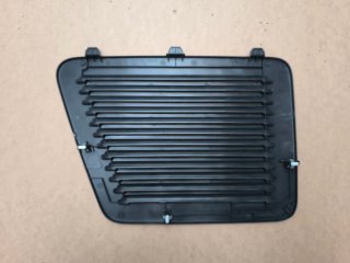 Rejilla Tapa Lateral Renault Trafic