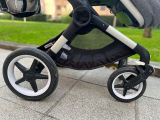 Carrito Bugaboo Fox 2 con capazo y silla
