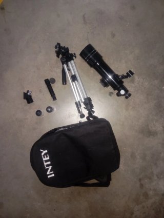 Telescopio INTEY con trípode y accesorios